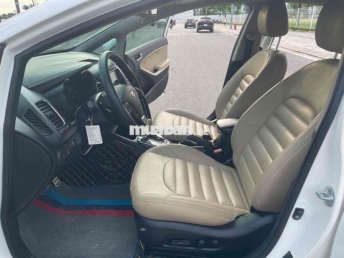 Kia Cerato 2.0AT 2017 Trắng 8982 km