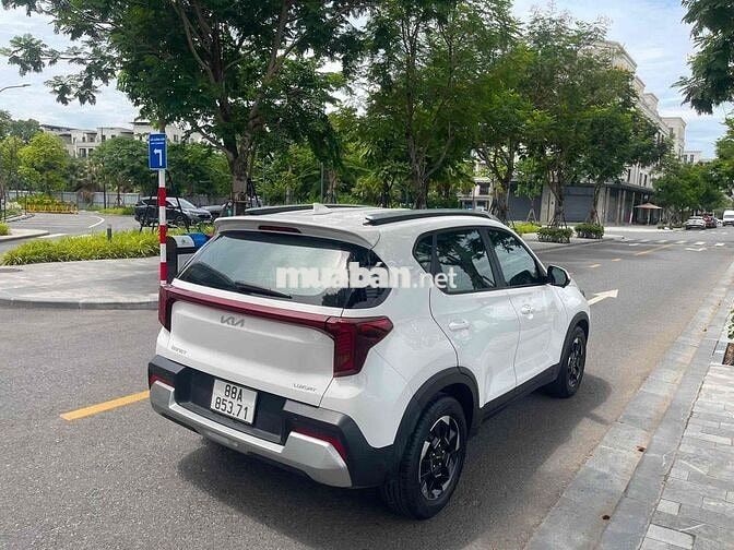 Kia Sonet Luxury 2025 Trắng 9000 km