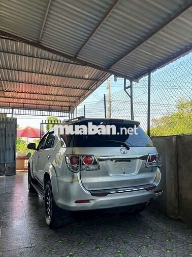 Toyota Fortuner 2015 Số sàn Bạc