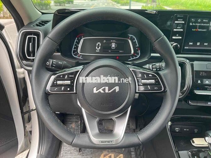 Kia Sonet Luxury 2025 Trắng 9000 km