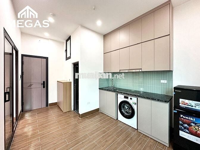 Gác xép, 1 ngủ ô tô đõ cửa mới tinh, tại Học viện múa, Doãn Kế Thiện