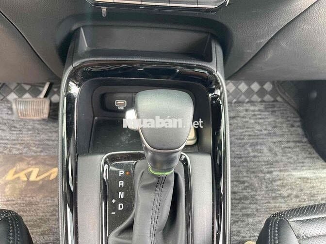 Kia Sonet Luxury 2025 Trắng 9000 km
