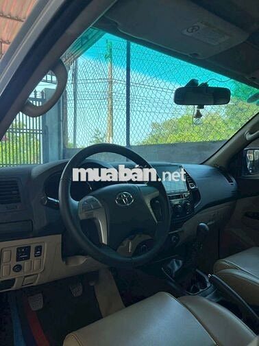 Toyota Fortuner 2015 Số sàn Bạc