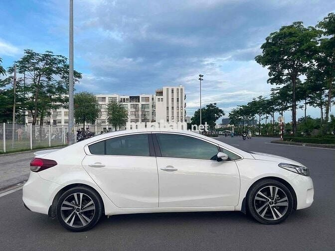 Kia Cerato 2.0AT 2017 Trắng 8982 km