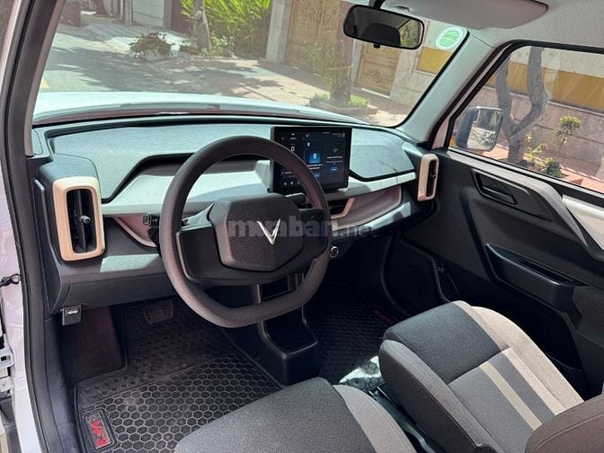 Vinfast VF3 Đời 2025 Pin Thuê Màu trắng xe đẹp như mới 