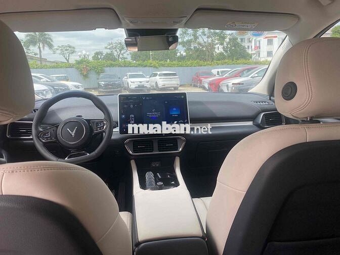 Vinfast VF8 Plus 2024 Trắng 25000 km