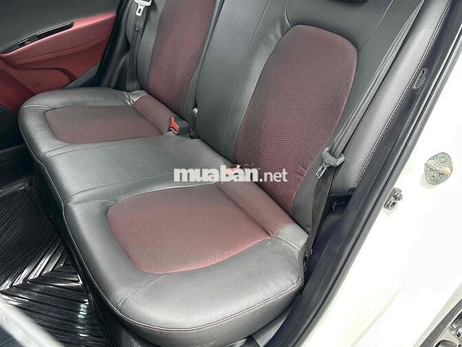 Hyundai I10 2017 Tự động 11 vạn km Trắng