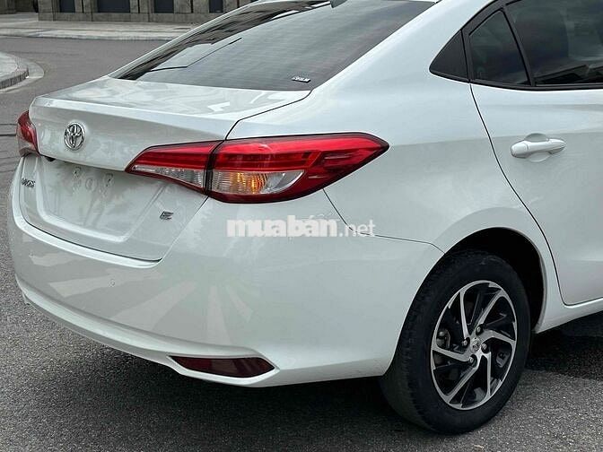 Toyota Vios E 2022 Số sàn 81000 km Trắng