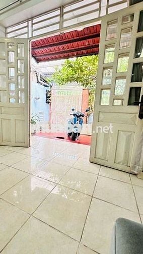 Cho thuê nhà có sân cây xanh mát. phù hợp ở gia đình nhỉnh 9đ tháng