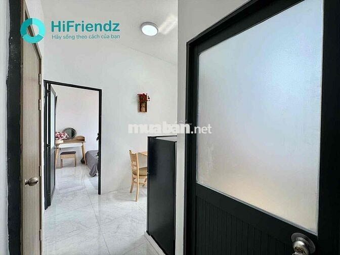 THANG MÁY - TÁCH BẾP - FUL NỘI THẤT - FULL CỬA SỔ - NGAY Q1