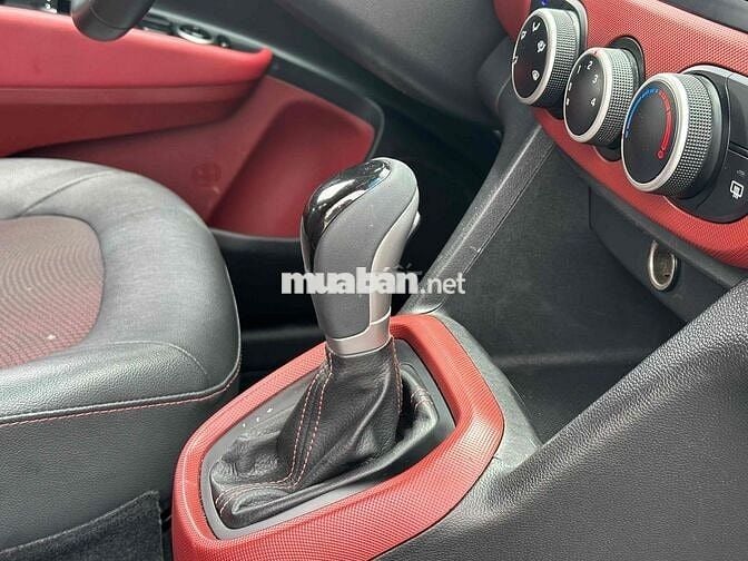 Hyundai I10 2017 Tự động 11 vạn km Trắng