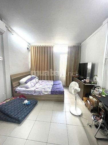  Nhà 1/ HXH 4,5m đậu trước nhà CMT8_4mx10,3m_Trệt+Lầu BT_ Giá 6,8 tỷ