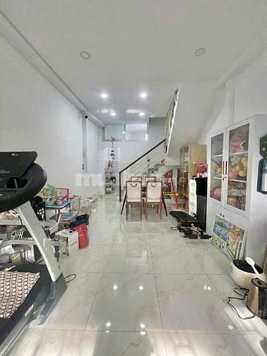  Nhà 1/ HXH 4,5m đậu trước nhà CMT8_4mx10,3m_Trệt+Lầu BT_ Giá 6,8 tỷ