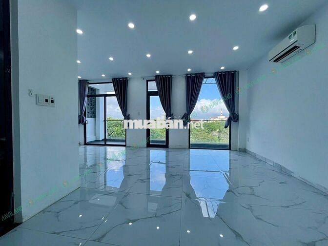 VĂN PHÒNG NGUYỄN SINH SẮC 40M2 BAN CÔNG NGAY BIỂN