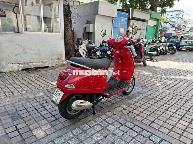 Piaggio Vespa nguyên gin
