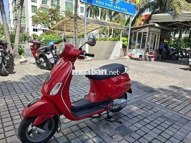 Piaggio Vespa nguyên gin