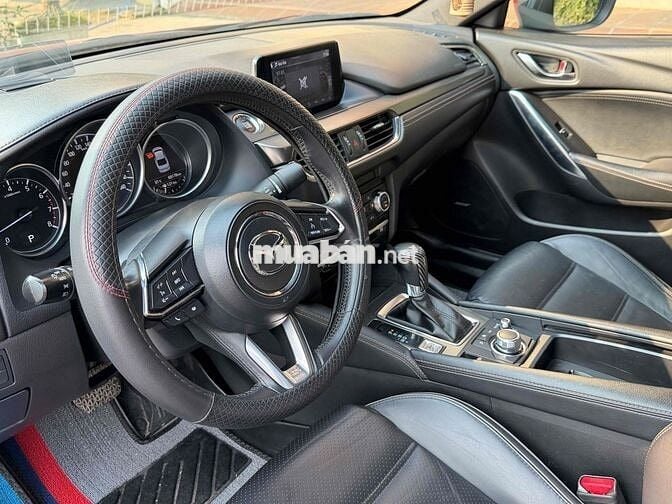 Mazda Mazda 6 Premium 2019 Đỏ 7 vạn km
