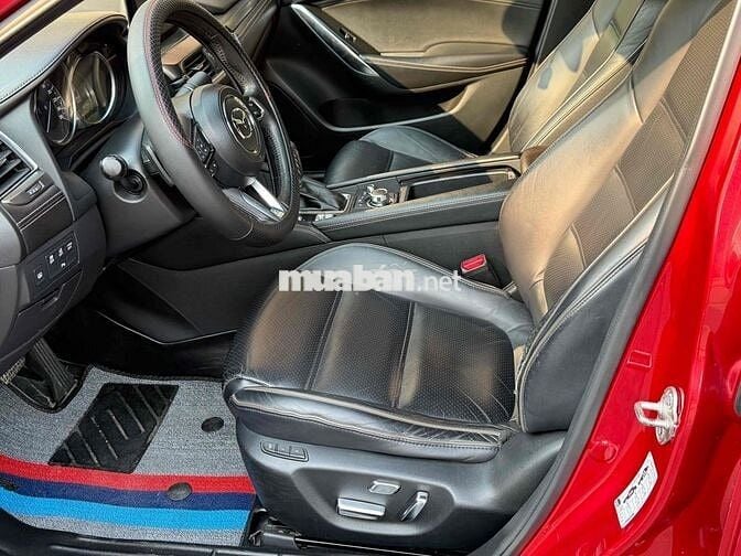 Mazda Mazda 6 Premium 2019 Đỏ 7 vạn km