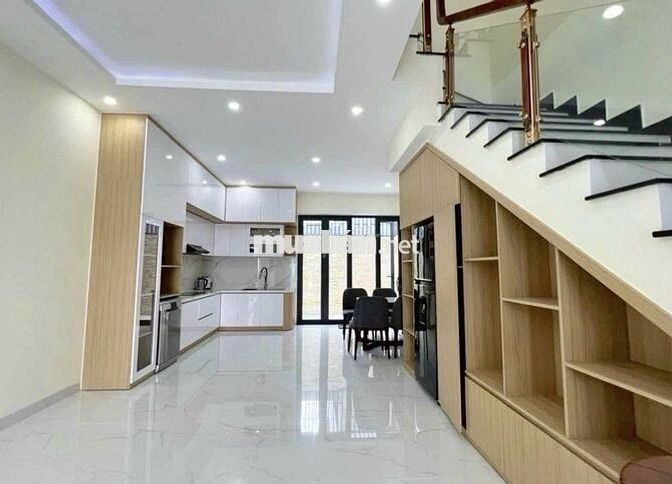 HẺM 8m THÔNG CHỢ TÂN HƯƠNG_5x19m_ĐÚC 4TẤM MỚI_4PN_4WC_S.Thượng