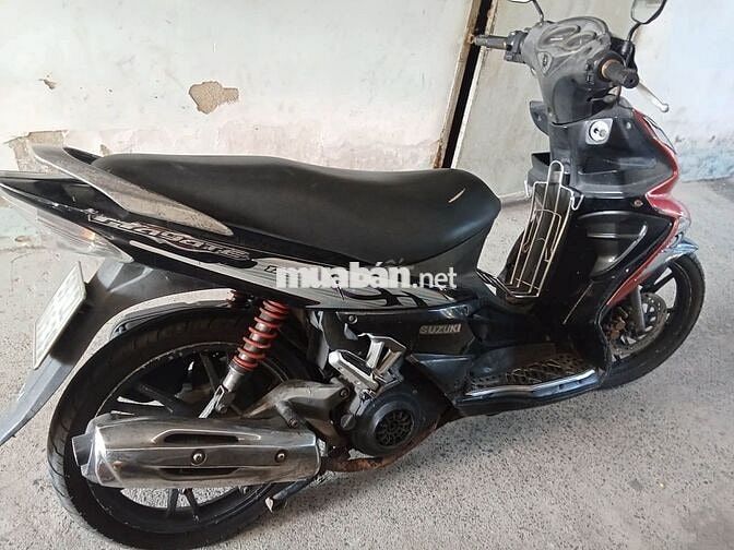 Suzuki Hayate Đen, Đỏ