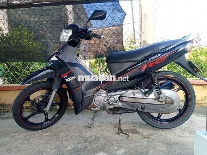 Yamaha Sirius Trắng