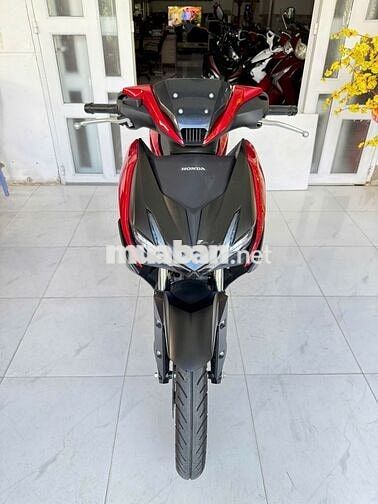 Winner V2 2020 đen đỏ