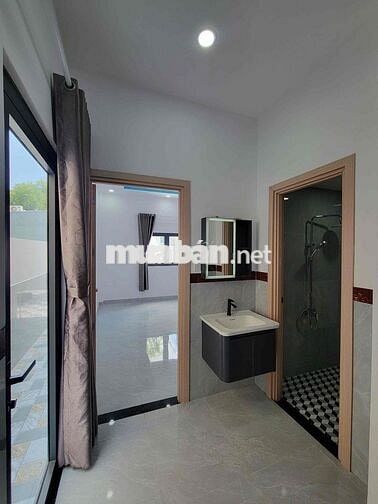 Chỉnh chủ nhà xây mới SHR Hoàn Công 220m2