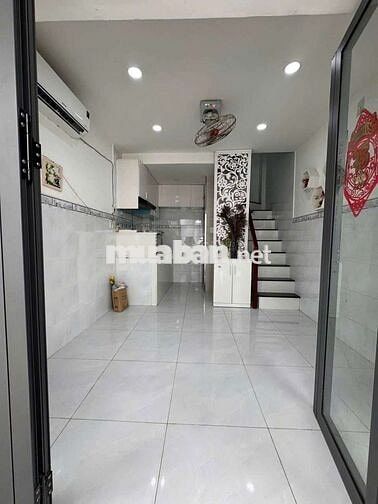 Cho thuê nhà 2pn3wc Nguyễn Trãi q1