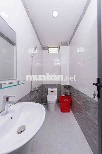 HIẾM TRONG PHÂN KHÚC❗️có sửa sổ trời lớn, nội thất mới, giá hạt dẻ