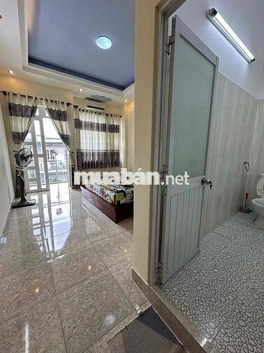 phòng cho nữ thuê có ban công nội thất hẻm 417 quang trung