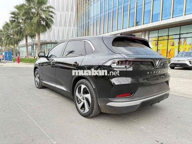 VinFast VF8 Eco 2023 Đen 83000 km