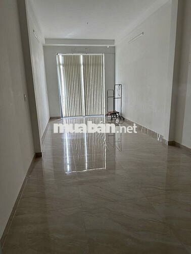 Nhà MTKD Đường Huỳnh Văn Bánh - 3PN 3WC - 3.5x12m - Có Thang Máy