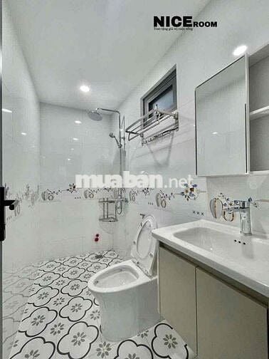 CHO THUÊ CĂN HỘ BAN CÔNG VIEW ĐẸP Ở HAI BÀ TRƯNG Q1 HIỆN ĐẠI GIÁ RẺ