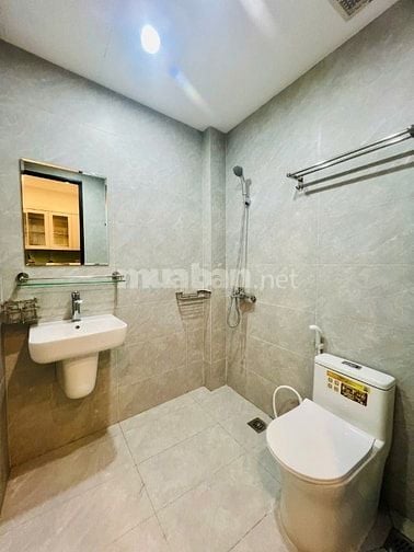 Nhà Mới – Thang Máy – Full Nội Thất