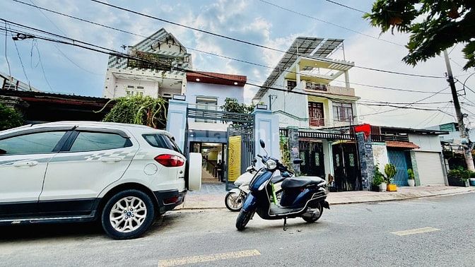 CHÚ TƯ BÁN NHÀ MẶT TIỀN ĐƯỜNG VỪA Ở VỪA KINH DOANH 