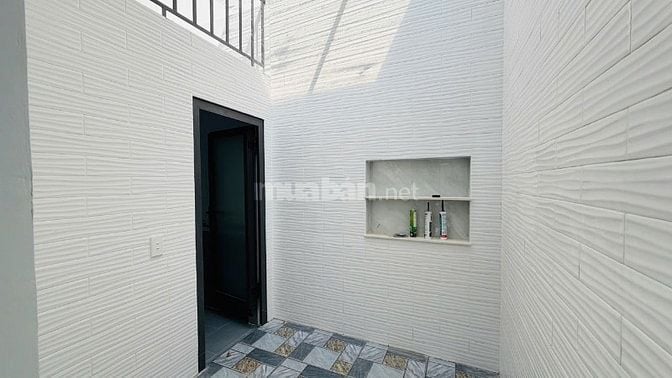 CHÚ TƯ BÁN NHÀ MẶT TIỀN ĐƯỜNG VỪA Ở VỪA KINH DOANH 