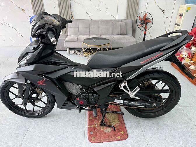 Winner V1 2017 B65 Đen nhám GÓP CẦN CCCD ĐỦ 18tuổi