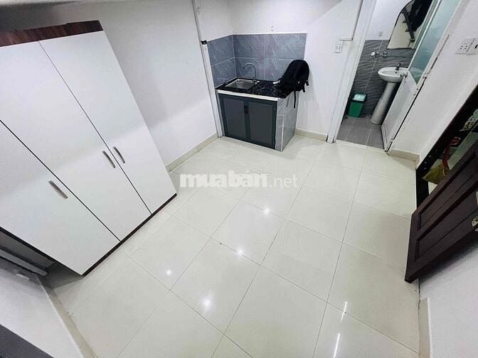 Cho THUÊ PHÒNG NGÃ TƯ BẢY HIỀN, TIỆN ĐI QUẬN 10,11, TRUNG TÂM