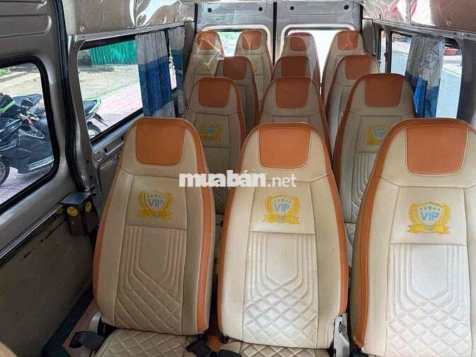 Ford Transit sx 2018 16 chỗ bảng trung.