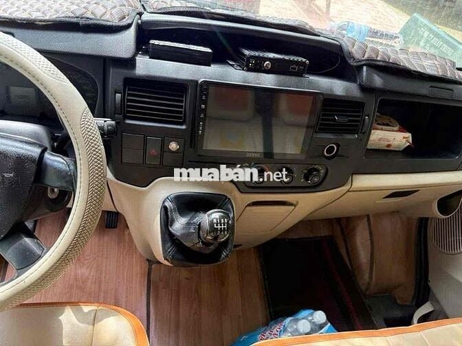Ford Transit sx 2018 16 chỗ bảng trung.