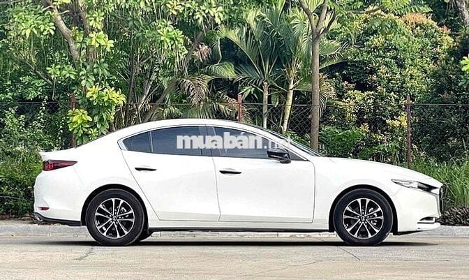 Mazda Mazda 3 1.5 Luxury 2024 Trắng 16000 km