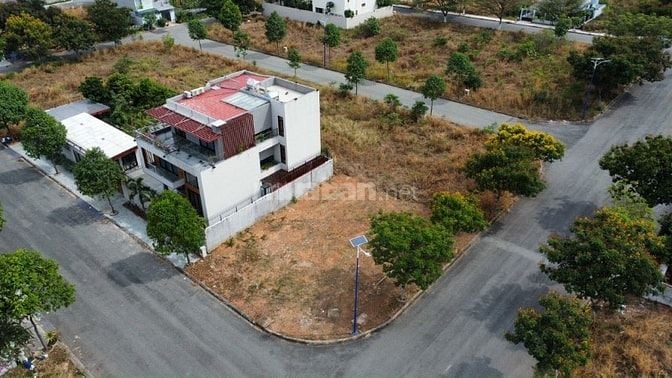 Lô góc 2 mặt tiền 167,5m2 hot nhất KĐT Bình Nguyên giá chỉ 10,7 tỷ