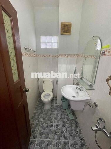 CHO THUÊ PHÒNG TRUNG TÂM QUẬN 5 GẦN CÔNG VIÊN LÝ THÁI TỔ ĐỐI DIỆN KS