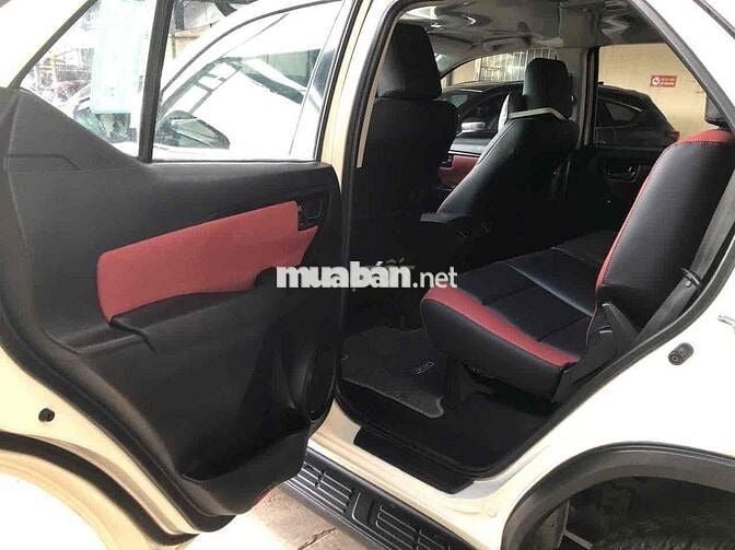 Toyota Fortuner 2.4MT 2017 Trắng 110.000 km