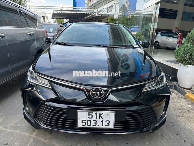 Toyota Corolla Altis 1.8V 2022, xe lướt 9 hãng