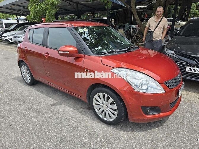 Suzuki Swift 2015 chạy chuẩn 9 vạn km