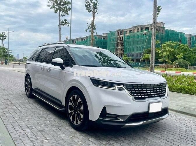 Kia Carnival Signature 2.2D 2022 68000 km Trắng