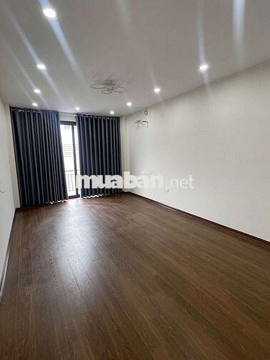 CHỈ 8 TRIỆU THUÊ NHÀ 5 TẦNG HOA LÂM-3PN-GẦN BIG C LONG BIÊN-VÀO Ở NGAY