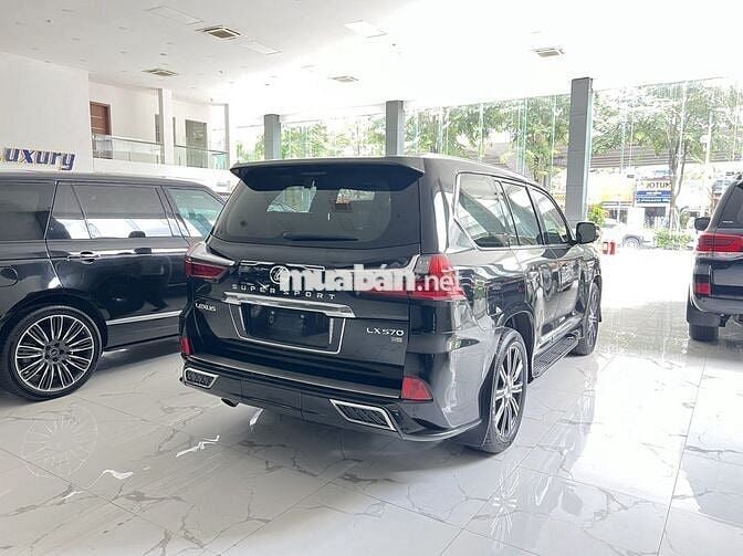Lexus LX570 Super Sport S 2018 Trung Đông Đen