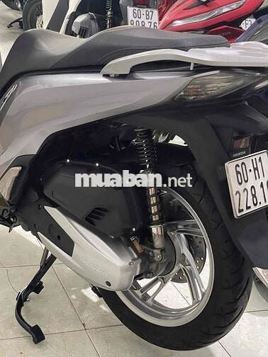 Honda SH150 2019 Bạc Đen Nam